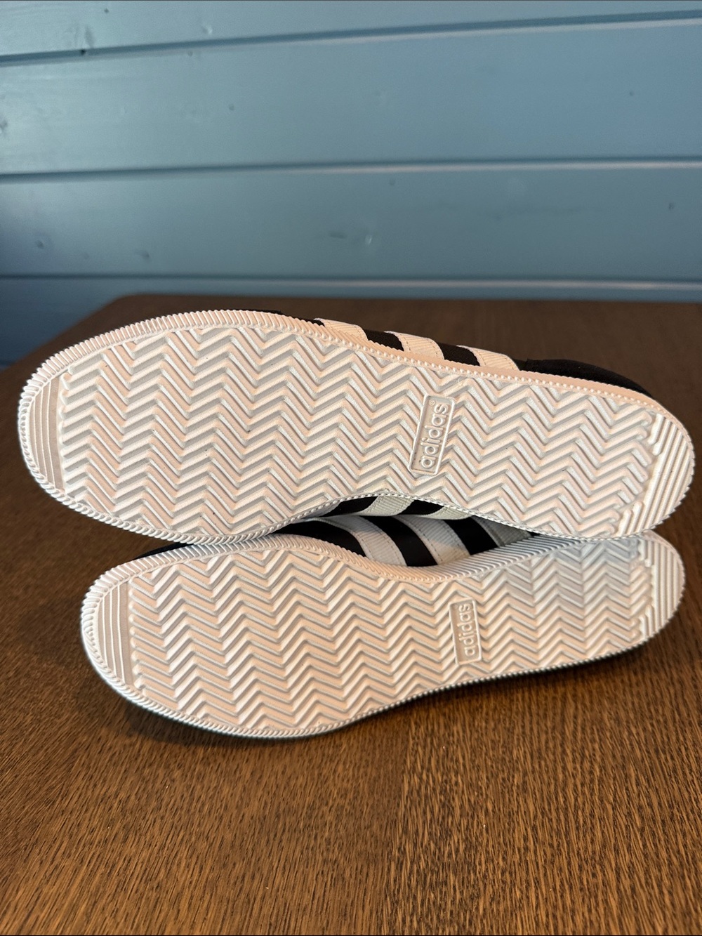 Adidas Japan H Women’s size 7.5 - Picture 5 of 6